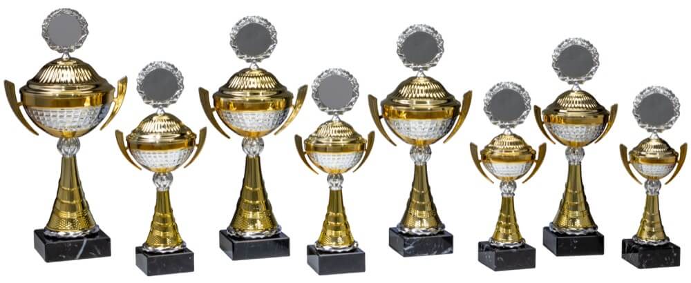 Eleganter Goldpokal mit losem Deckel