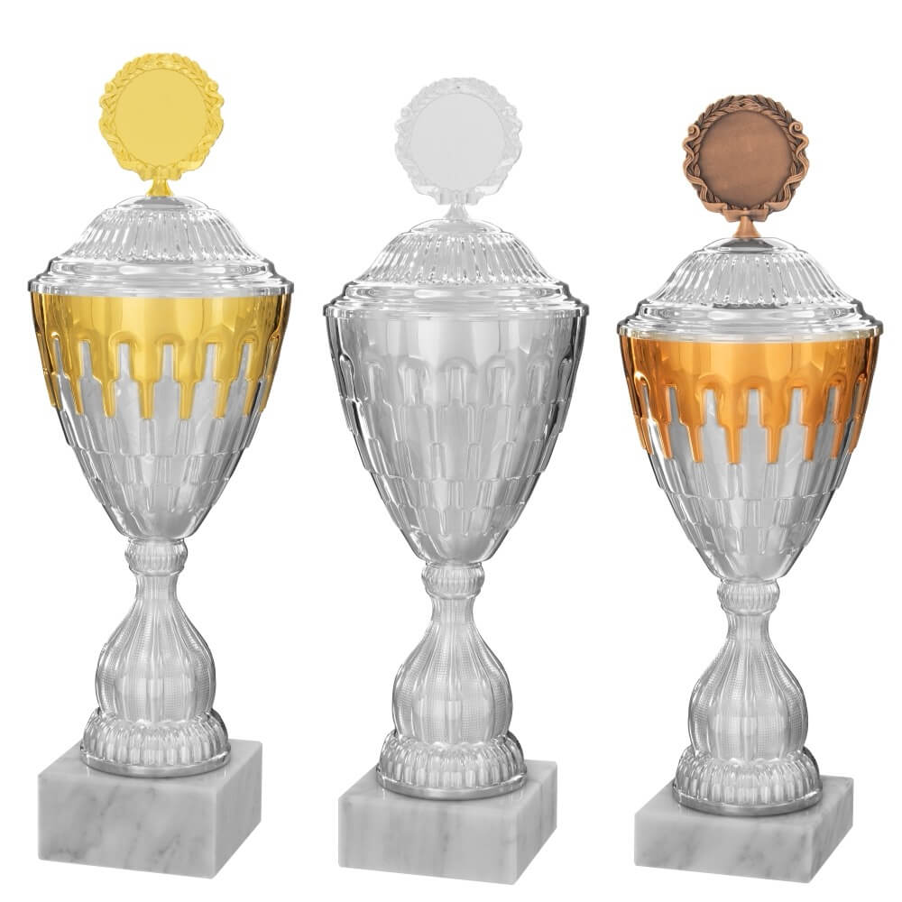 Pokal mit gold-silbernem vertikalem Rillendesign und losem Deckel