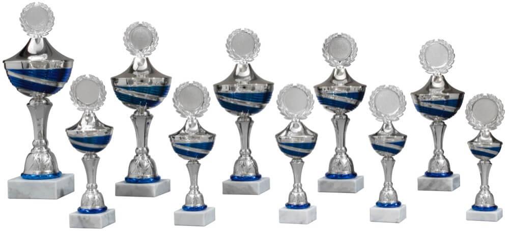 Silberpokal mit blauen Akzenten und losem Deckel