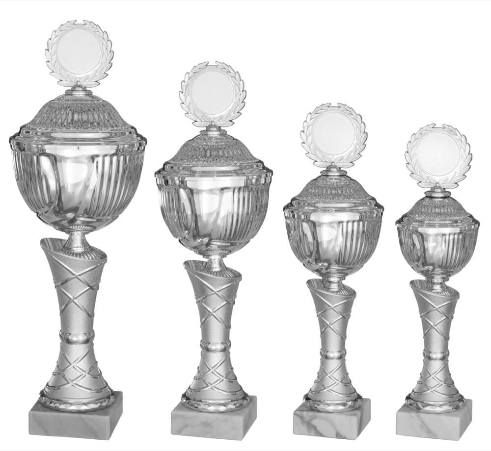 Eleganter Silberpokal mit festem Deckel