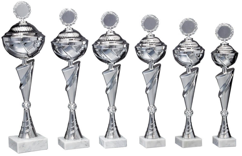 Eleganter Silberpokal mit festem Deckel