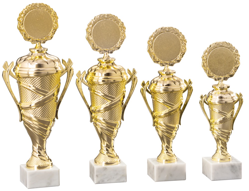 Klassischer Goldpokal mit Emblemhalterung 50mm