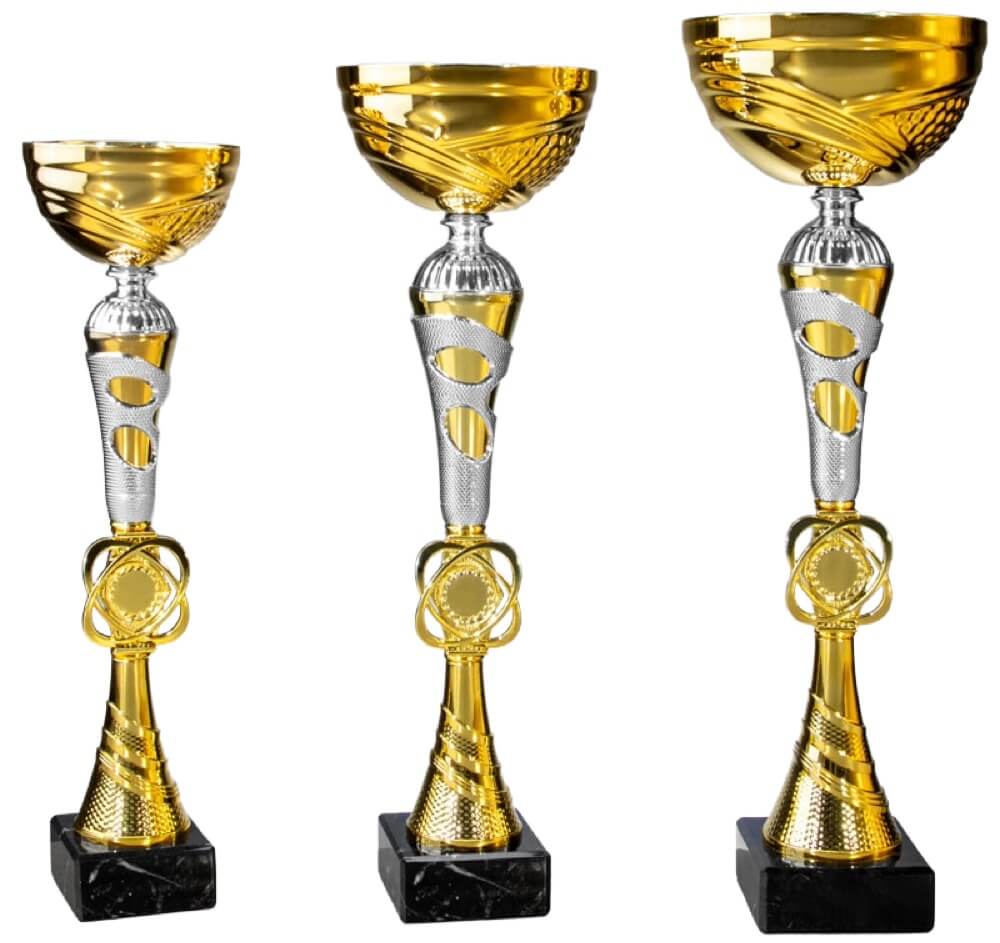 Goldfarbener Pokal mit Schale und gelben Spiralakzenten