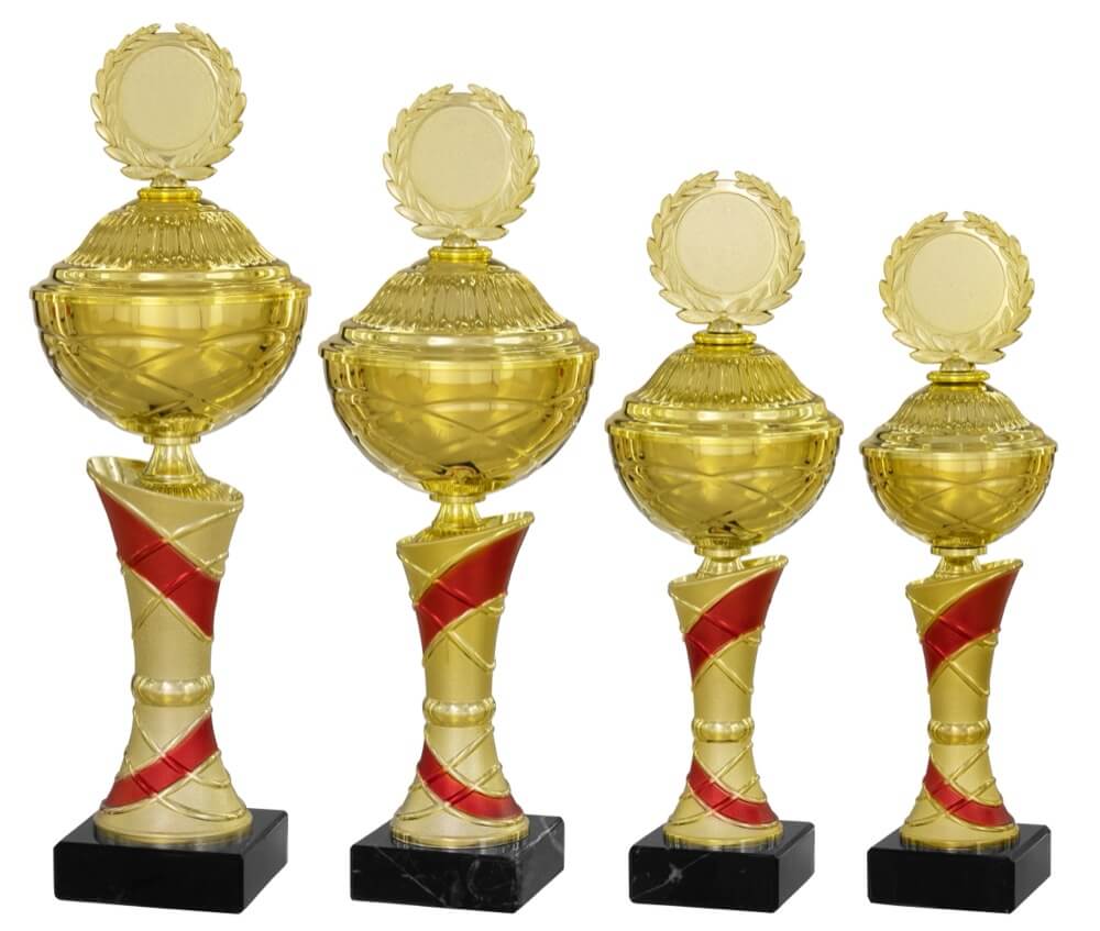 Goldener Pokal mit roten Akzenten und festem Deckel