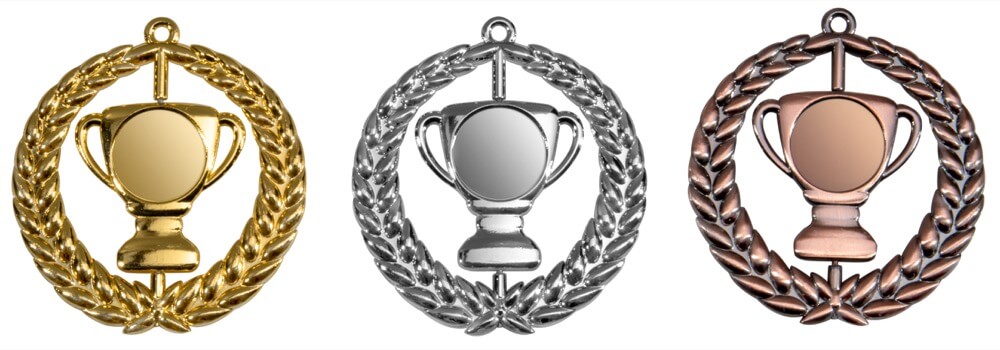 Große Medaille mit Pokalmotiv und Kranzdesign