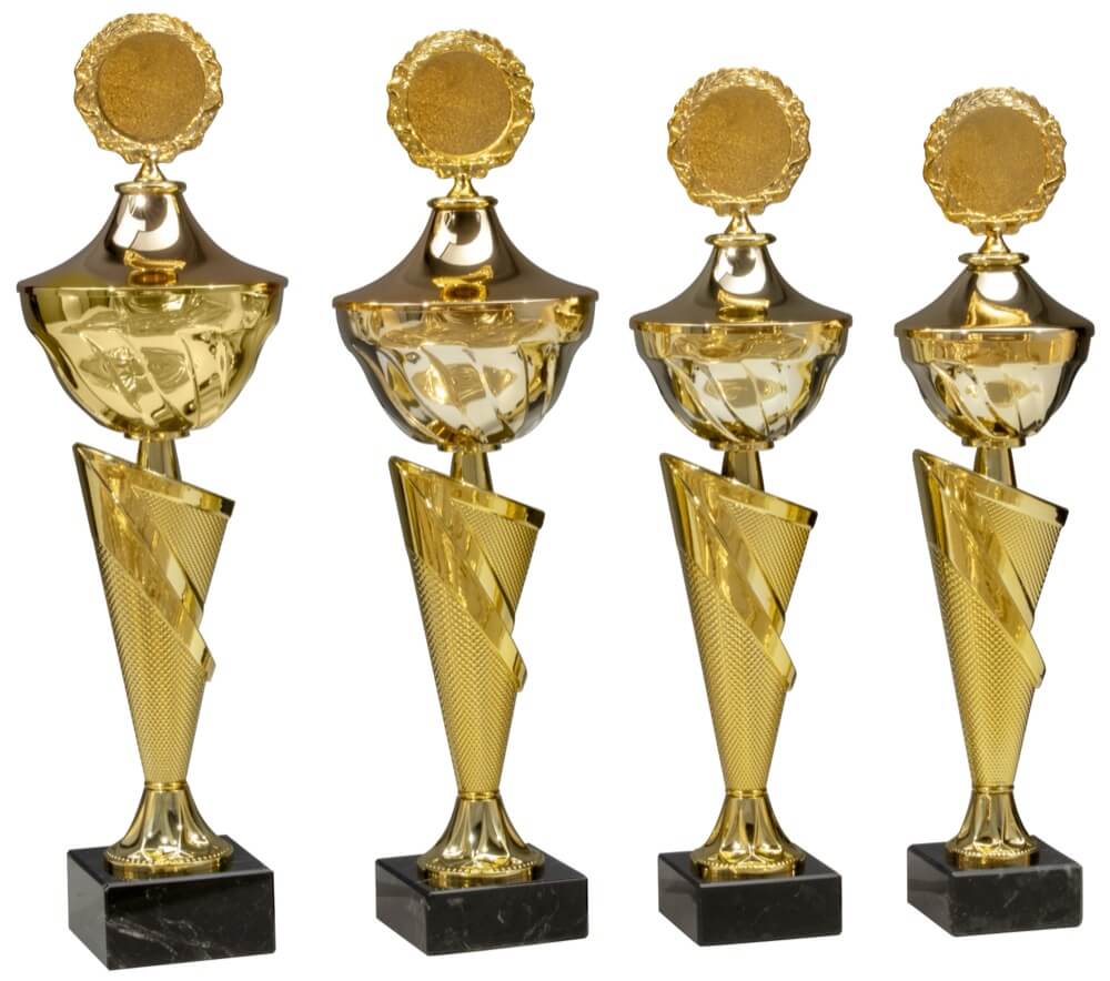 Eleganter Goldpokal mit festem Deckel und Emblemhalterung 50mm